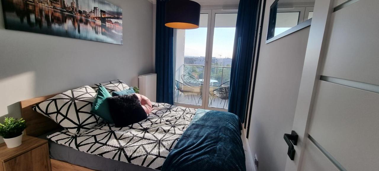 12 Floor Mogilska Tower Apartman Krakkó Kültér fotó