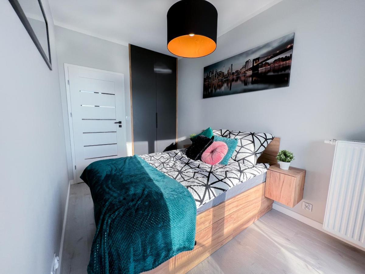 12 Floor Mogilska Tower Apartman Krakkó Kültér fotó